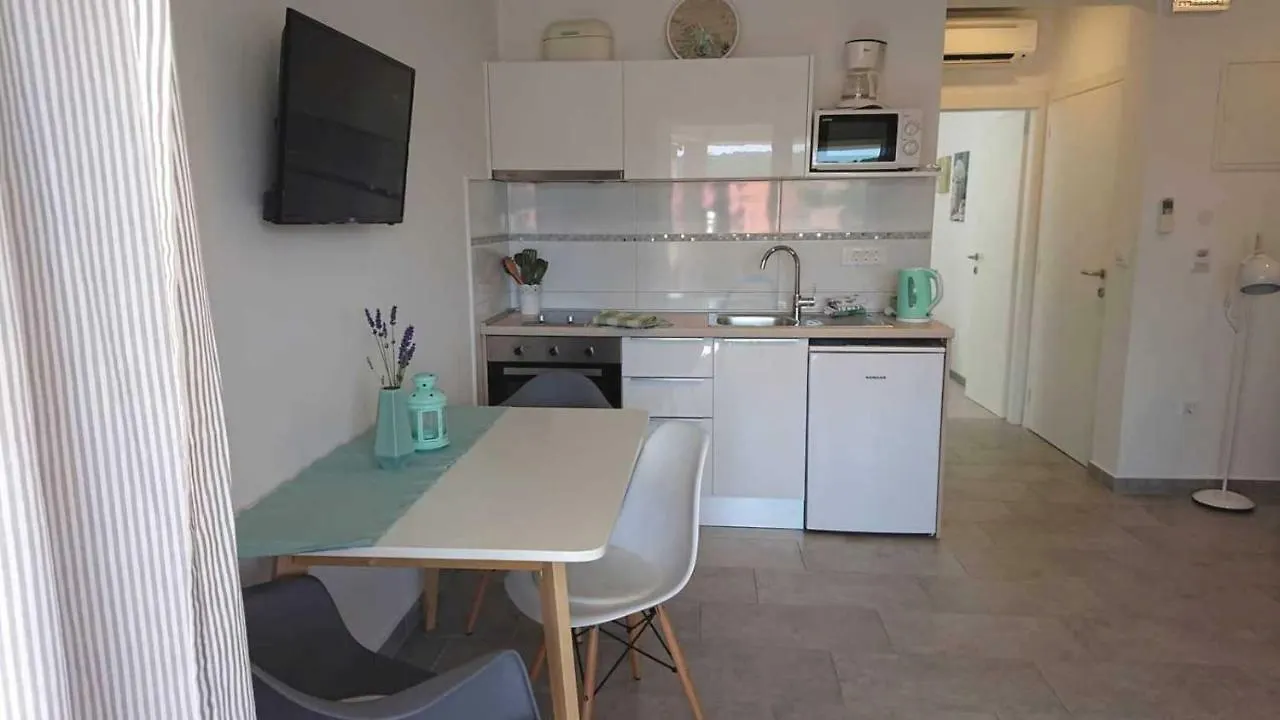 Apartments Nina Rab Town 0*,  Croatia