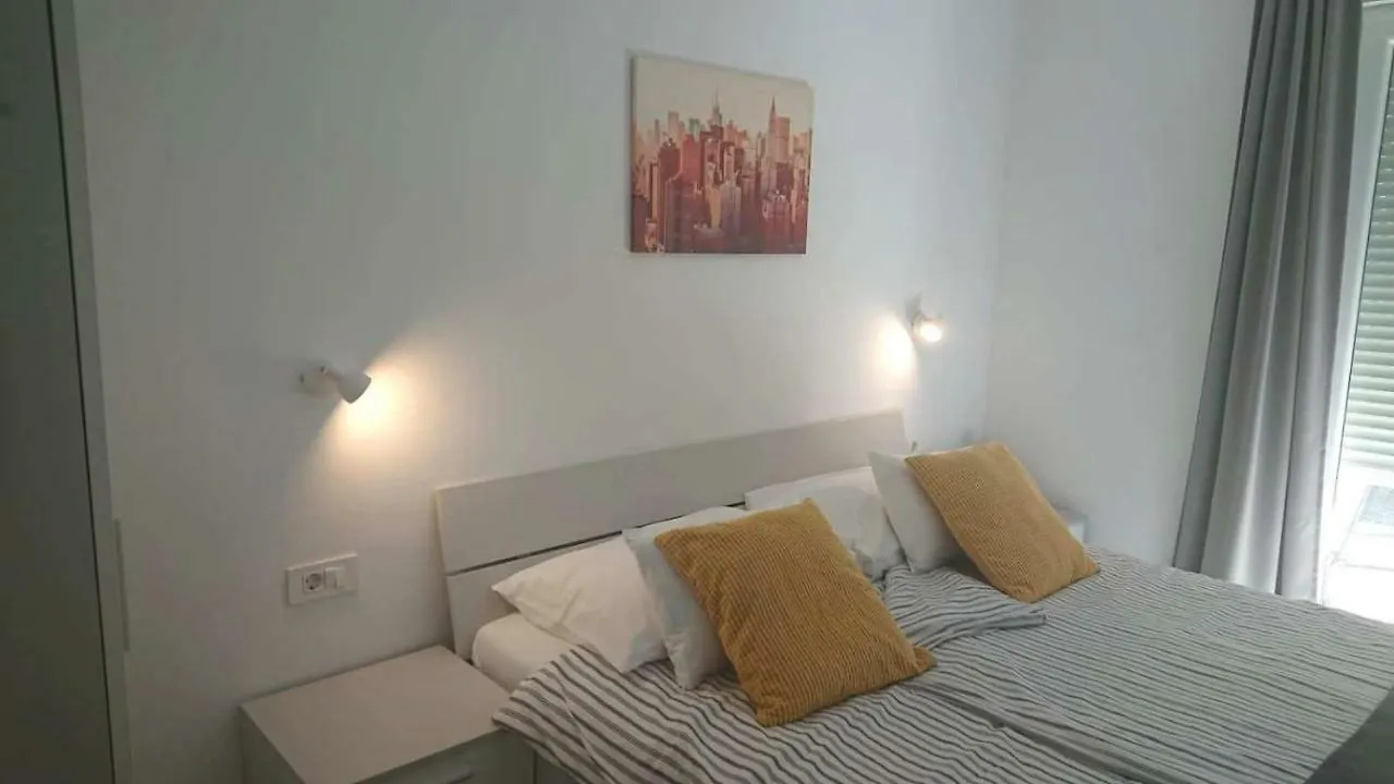Apartments Nina Rab Town