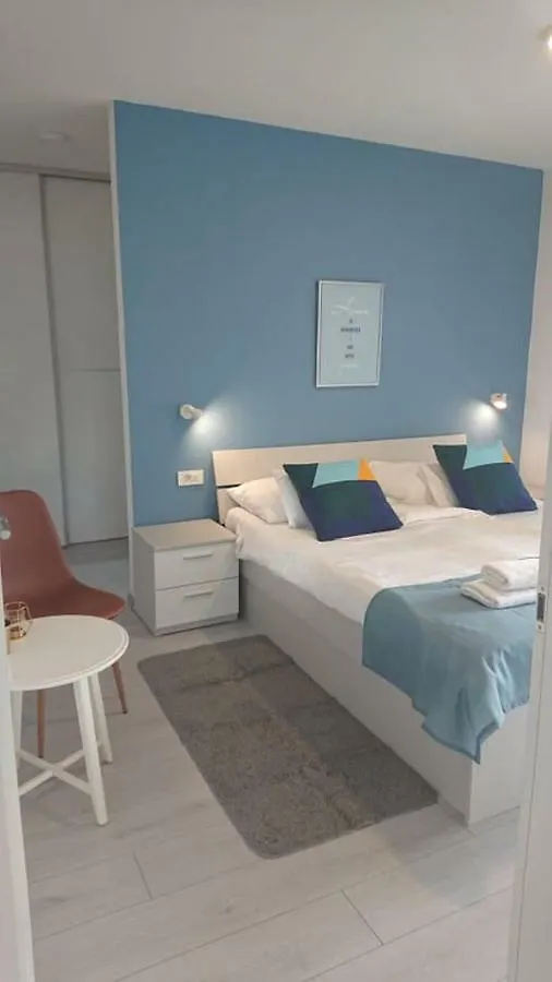Apartments Nina Rab Town